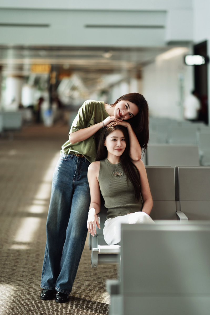 ryuwine_'s tweet photo. AAAAAAAA amei que elas foram viajar vestindo verde lesbico, muita representatividade essas duas viu kk

#shellypundao https://t.co/Dwu5mENr9f