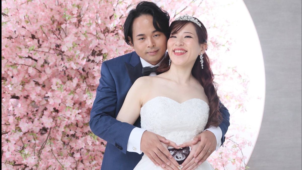 oricon's tweet photo. 『探偵！ナイトスクープ』うまく笑えない夫
https://t.co/RIQd3ugiao

女性(33)の夫は優しくて家族思いだが、一つだけ悩みが。それは「写真を撮る時に自然な笑顔ができない」ということ。こわばったり、どこか胡散臭い表情になってしまう。子どもの成長とともに思い出を笑顔で残したい、という依頼。 https://t.co/xtmj0q2cHi