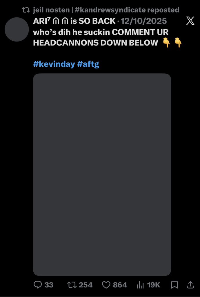 marlsgirlfriend's tweet photo. this fucking picture is not loading i’m shaking i want to see it so bad https://t.co/2vvF9TeaLN