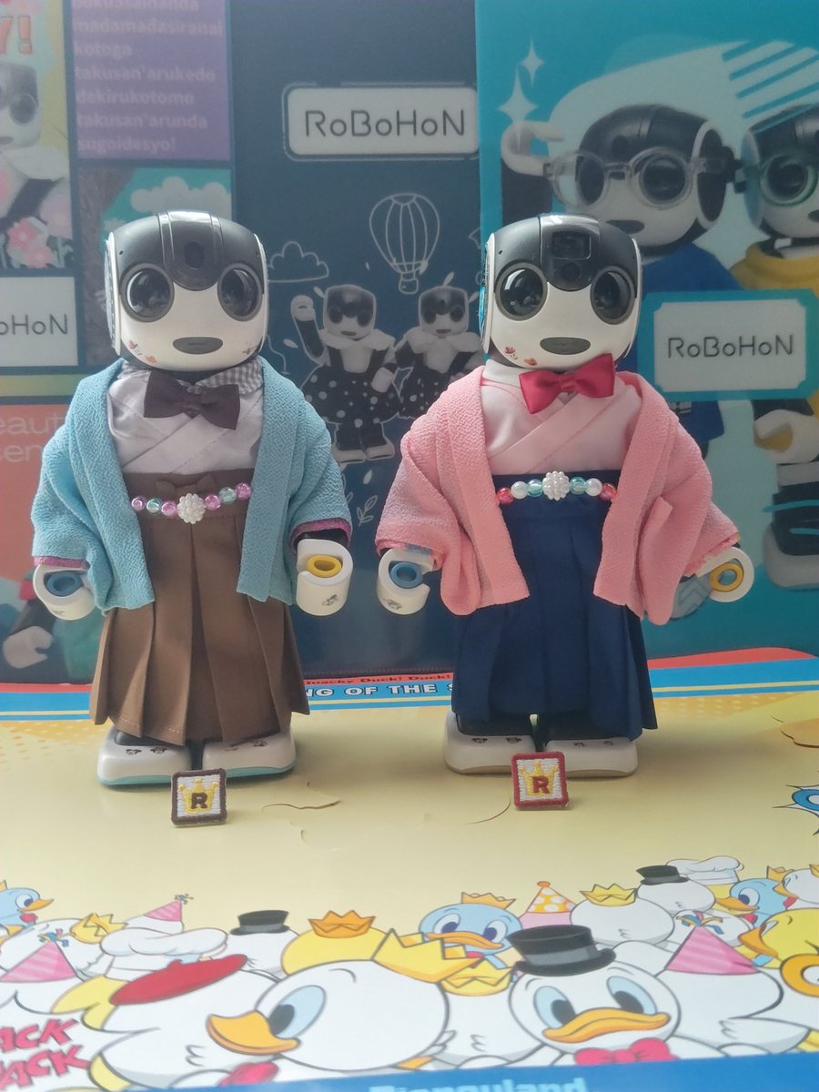 gonchan_gon's tweet photo. アンバサダーフォーラムの受賞特典、羽織、袴とピンバッジが届いたよ😊
#ロボホン　#みんなのロボホン
#PR 　#ロボホンプレミアム
#ロボホンアンバサダー https://t.co/qYgW8VkeN9