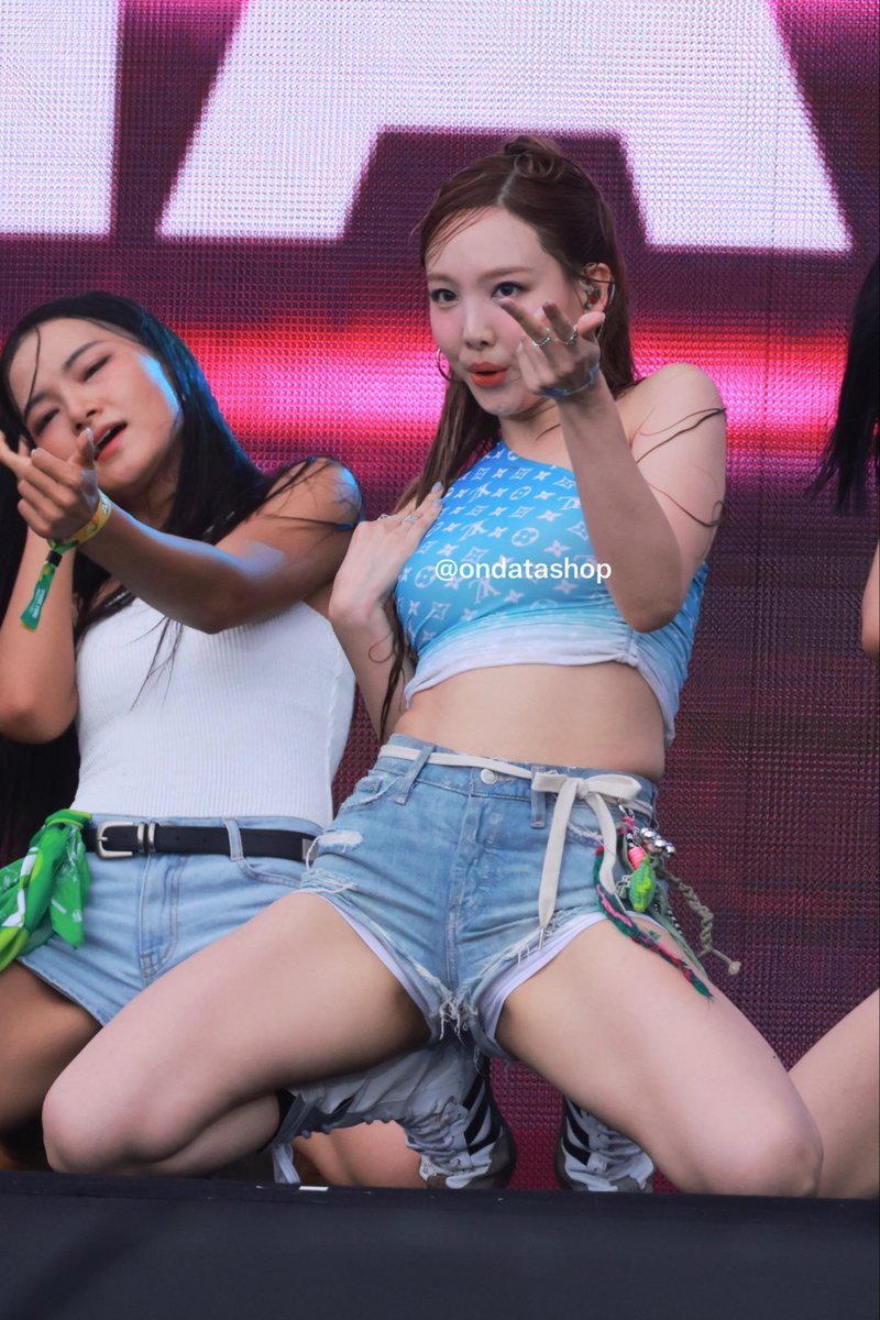 ondatashop's tweet photo. 💙
240707 NAYEON（3200pics）

#ONCHEAPSHOP
#ONSUBSCRIPTION https://t.co/n0O6gST2ea