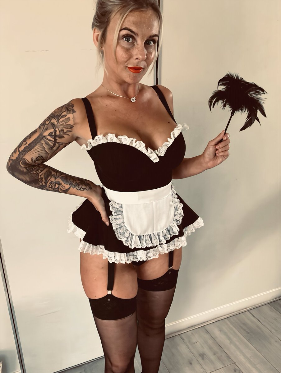 CelebzIRLai's tweet photo. Which of my IRL's looks best in a maids outfit? Kelly, Rose, Ashley or Vicky? https://t.co/5uwY73KRg8