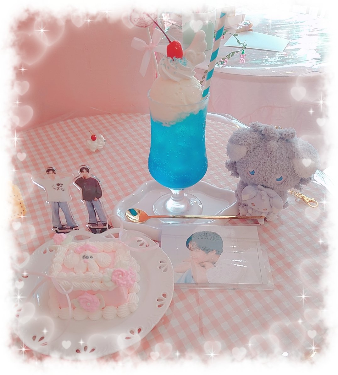 mitukicrew0926's tweet photo. 今月もCheri meryさんに行ってきました✨
たっぴアクスタとたっぴブロマイドで撮ったよ☺️〜ニャスパーぬいを添えて〜
#たっぴ旅
#しぇりめり https://t.co/FKLwkHDgw8