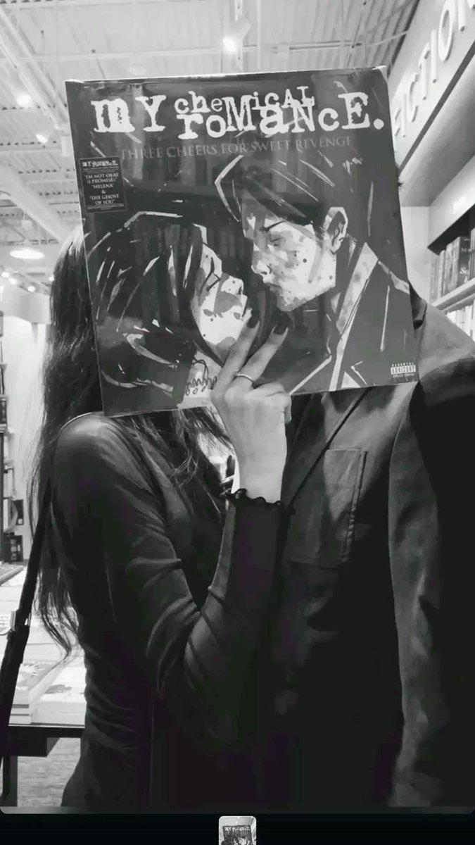sweetaiko_gall's tweet photo. Oii, hoje vir aqui para comentar o quanto minha vida mudou, há um ano, decidir amar de verdade e cá está eu, construir uma bela família, que começou com crianças desamparadas e agora o primeiro direto de nossos genes está a caminho. Então, feliz um ano de relacionamento, amo-te! https://t.co/zsSjlJLPvr