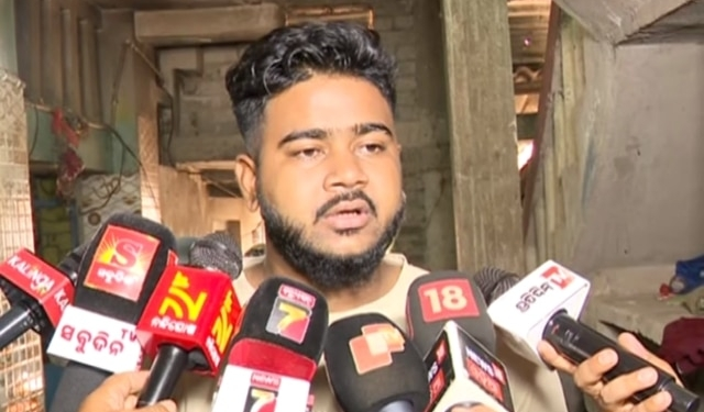 otvkhabar's tweet photo. #ସୌମ୍ୟ_ହତ୍ୟା: #ଓମ୍‌ଙ୍କ_ଲାଏ_ଡିଟେକ୍ସନ_ଟେଷ୍ଟ
-ବାଲିଅନ୍ତା ସୌମ୍ୟ ହତ୍ୟା: ସାଙ୍ଗ ଓମ୍‌ଙ୍କ ଲାଏ ଡିଟେକ୍ସନ ଟେଷ୍ଟ
-SFSLରେ କ୍ରାଇମବ୍ରାଞ୍ଚର କଡ଼ା ସୁରକ୍ଷା ଭିତରେ ଲାଏ ଡିଟେକ୍ସନ ଟେଷ୍ଟ
-ପରିବାର ଲୋକଙ୍କ ଅଭିଯୋଗ ଅନୁସାରେ ଓମ୍‌ଙ୍କ ଉପରେ ସମସ୍ତଙ୍କ ସନ୍ଦେହ
#Balianta #SoumyaMurder #Omm #LieDetectorTest #OTV https://t.co/88LopB4hsz