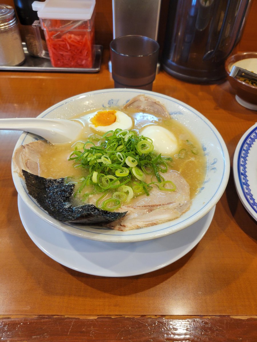 07pikohan23's tweet photo. インスタにのってたTAKUMAさんの同級生がやってるラーメン食べてきた https://t.co/1eKMVdsCTR
