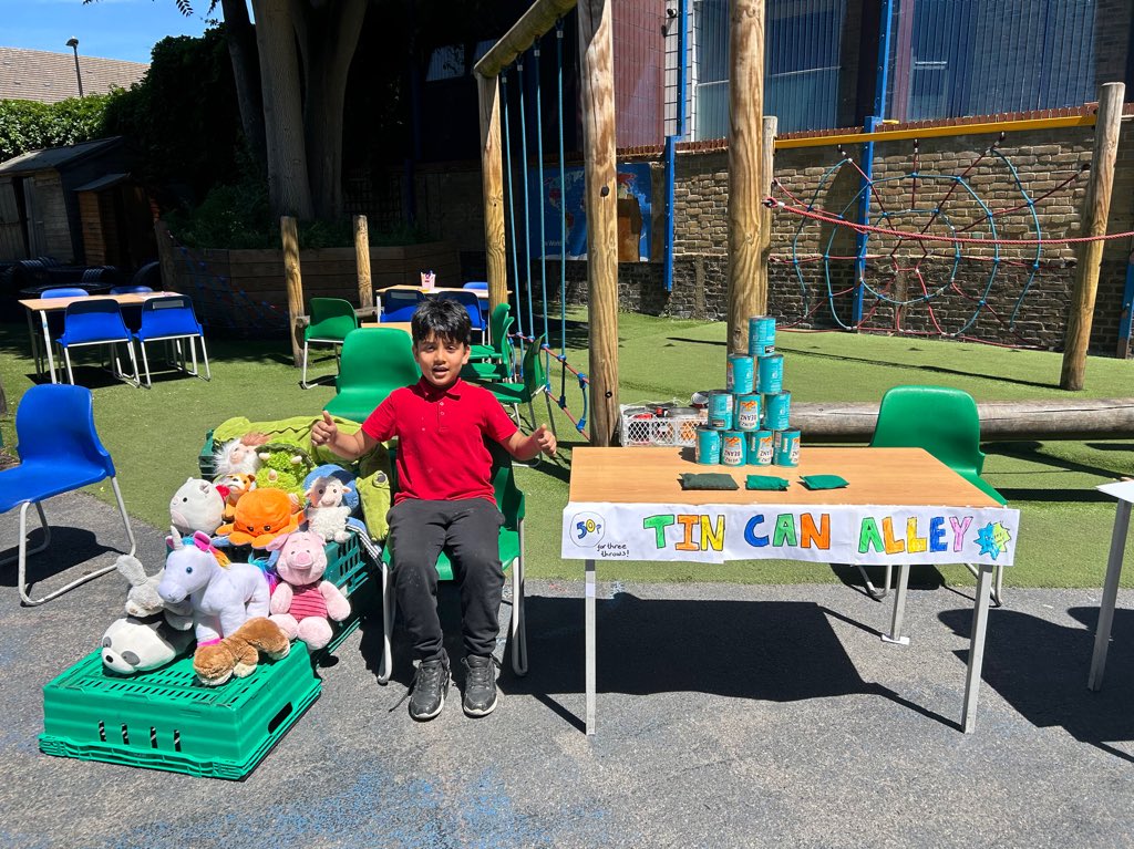 MayflowerSch's tweet photo. Thank you to our Mayflower community for supporting our summer fayre! This was such a simple game to set up, why not try it at home?
#LKS2 #Year3 #Gregory https://t.co/PBaoUR6VXz