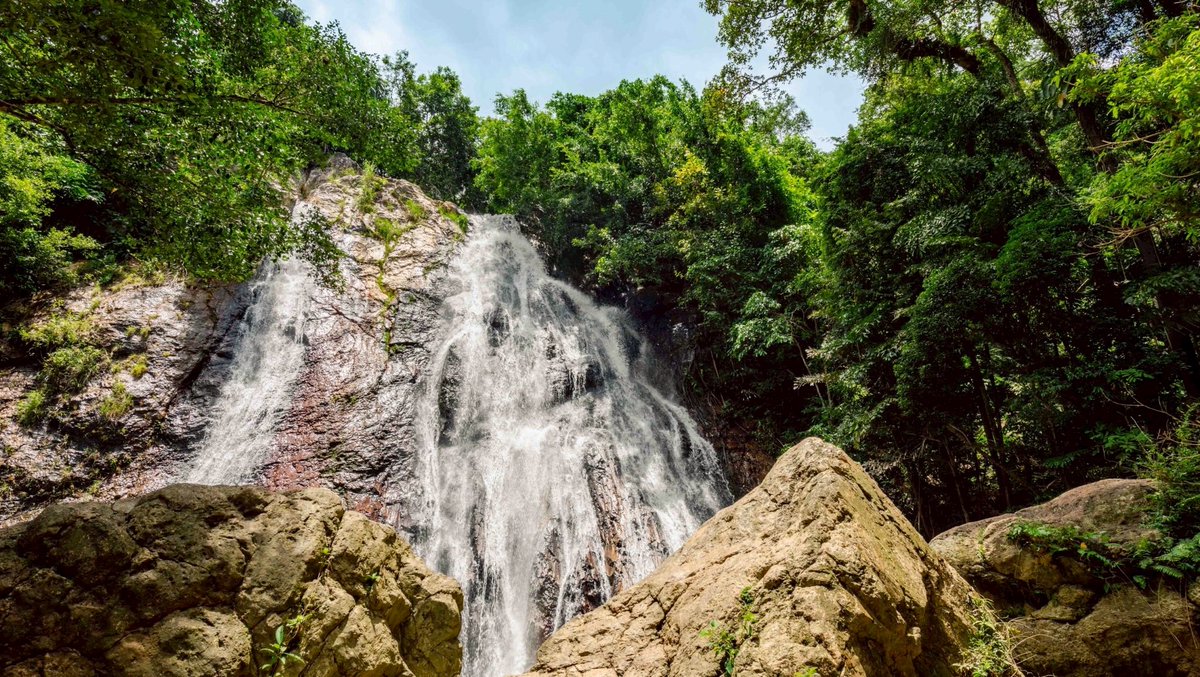 Tatnews_Org's tweet photo. Ko Samui has been named the Best Island in Asia Pacific at the Travel + Leisure Luxury Awards Asia Pacific 2026. 🌴
👉 PRESS RELEASE: https://t.co/SxcU3f2JAE
#Thailand #TATNews #ThaiTravelNews #KoSamui #BestIsland #VisitThailand https://t.co/2juMCuF8Im