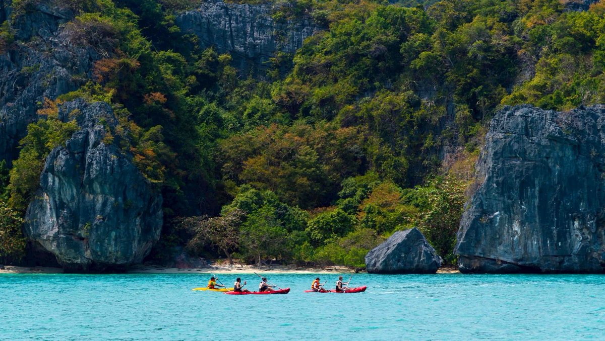 Tatnews_Org's tweet photo. Ko Samui has been named the Best Island in Asia Pacific at the Travel + Leisure Luxury Awards Asia Pacific 2026. 🌴
👉 PRESS RELEASE: https://t.co/SxcU3f2JAE
#Thailand #TATNews #ThaiTravelNews #KoSamui #BestIsland #VisitThailand https://t.co/2juMCuF8Im