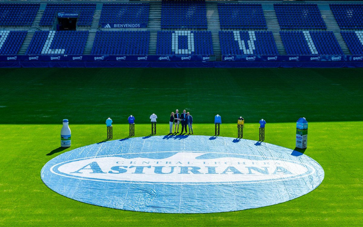 RealOviedo's tweet photo. Dos símbolos de Asturias. Acuerdos que trascienden un patrocinio

@LecheAsturiana 
#HechosEnAsturias 🐄
#RealOviedo 🔵⚪ https://t.co/vBO7LmCX3A