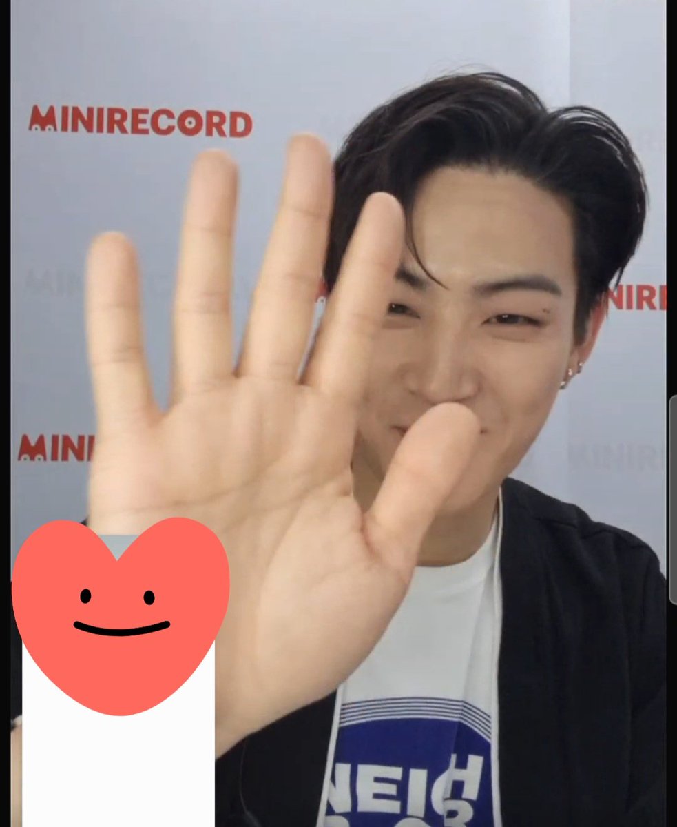 Close2_JAYB's tweet photo. 260702 미니레코드 영통

#제이비 #재범 #JAYB https://t.co/BOWLVIzgLO