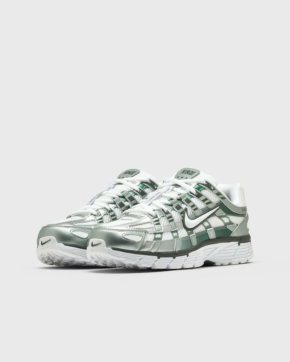 CaminoTV's tweet photo. Nike commencez à solder ce coloris de la P-6000..

https://t.co/5ZLesPjCew 120€ https://t.co/yNgODb7XEk