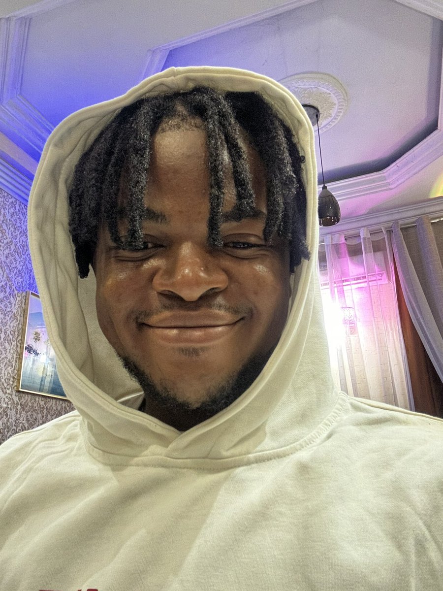 fiston_dev's tweet photo. Gm y’all, It always a pleasure waking up everyday and working on something big 

Keep coding bro that gig is getting closer to you. https://t.co/G9j1oybFfc