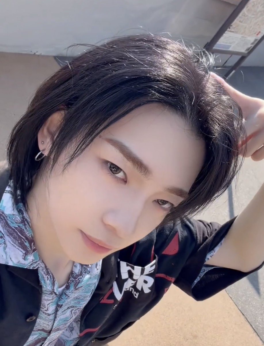 hebiko815's tweet photo. 雑誌の取材中に自撮りしてくださいーっていきなり言われてこのクオリティってすご💕

#aoen #颯太 #sota #アオエン #ar https://t.co/J2ZzBSghxh