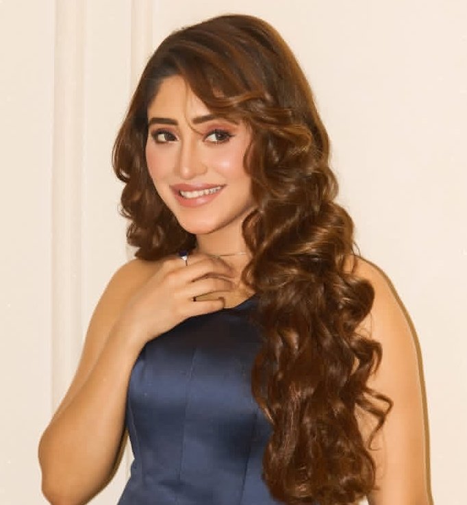 BiggbossKaTadka's tweet photo. Weekly Ranking Poll (Week 1)

Like &amp; RT if you like Shivangi Joshi 

#LockUpp #ShivangiJoshi https://t.co/6xZszUOEg5
