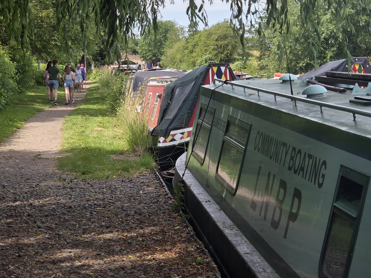 LNBP_Braunston's tweet photo. Rewind to last weekend and a few pics from what was a busy weekend at Braunston Marina and in and around the village with the annual Braunston Historic Boats Weekend.
Thanks to Rachel for the photos.
#communityboating #historicboats #Braunston #northamptonshire https://t.co/UGEWNEFsN9