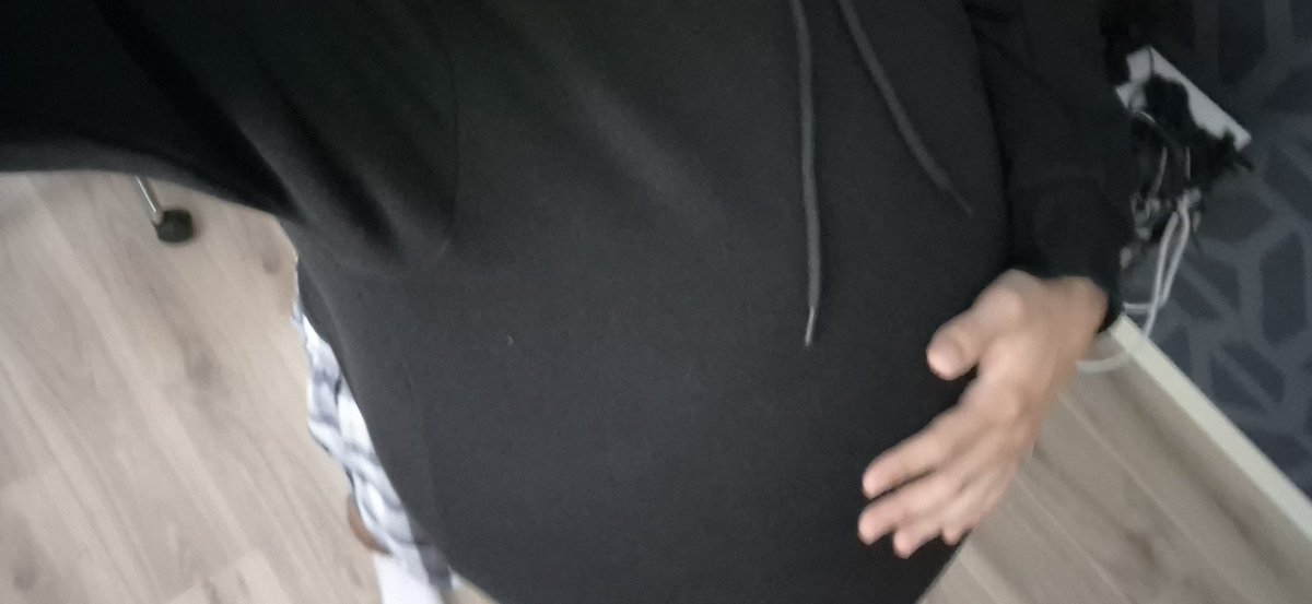 ballooniebal's tweet photo. Maybe I got a little too pregnant-looking this time
Im also in voicechat of my dc server. You see me inflate in there
#inflation #belly #balloon #bellyinflation #big https://t.co/V9hP8yQiIi