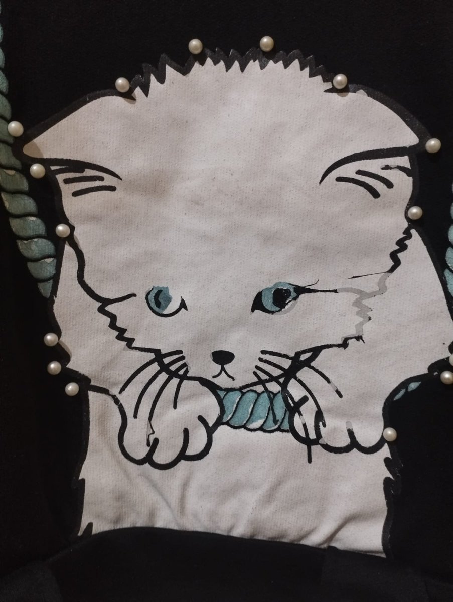 erutales's tweet photo. sweater hitam gambar kucing
ld : 100
pb : 60

💸  30.000 https://t.co/JpcA7sVzn3
