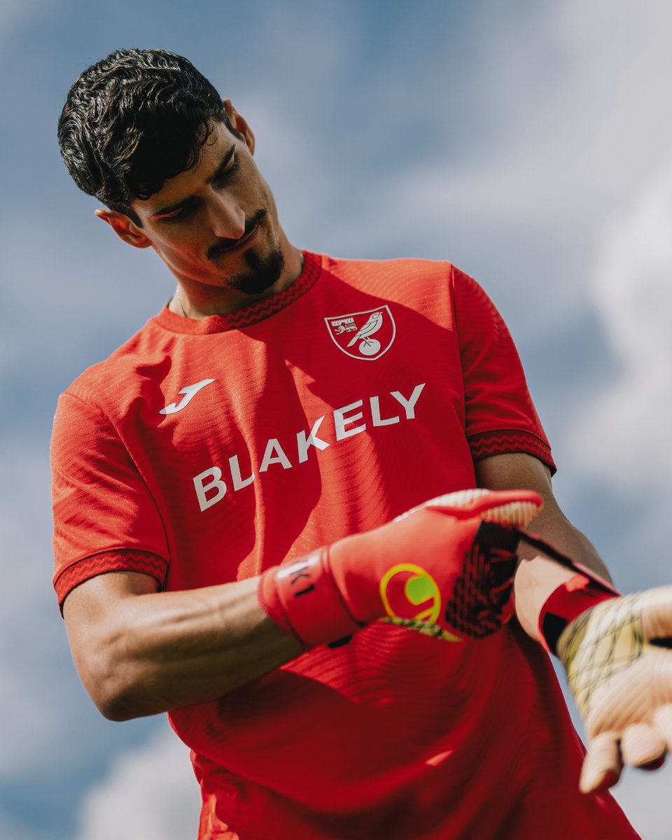 NorwichCityFC's tweet photo. Fresh fits for our GKs 🥶