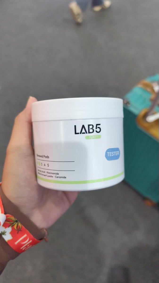 rlwjr09's tweet photo. ✨OPEN JASTIP JXB✨

Harga sudah termasuk fee jastip✅

- LAB5 Exfoliating Renewal Pads Exp 2027 isi 70pcs/box from 69k = NOW 40k
 - LAB5 All in one Intensive Moist Essence Spray 100ml Exp 2027 from 69k = NOW 40k
- Lip glaze skintheory = NOW ONLY 55k https://t.co/7VZcYaP1eP
