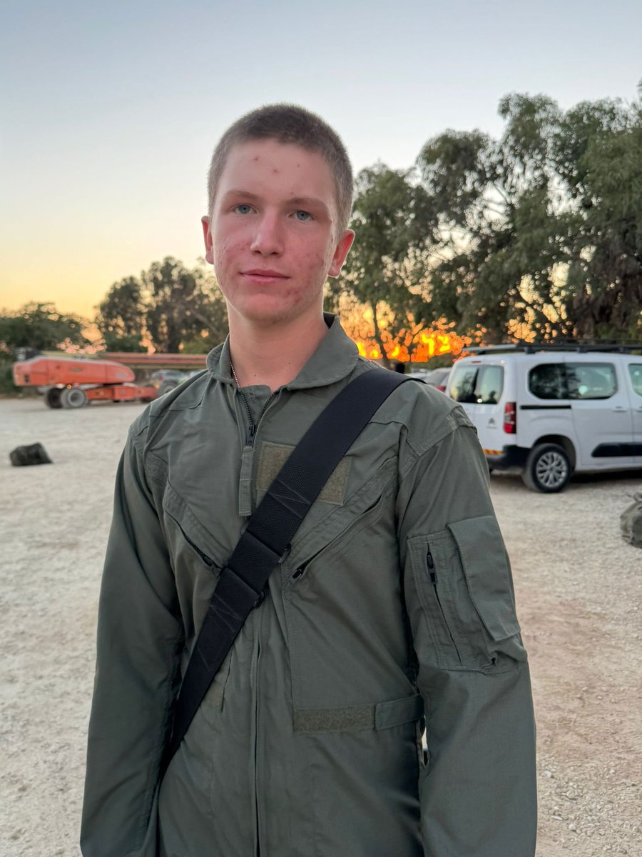 shlomopolak580's tweet photo. הלוחם הגיבור יולי פקטור נפל בעזה היום לפני שנה בדיוק.
שתפו לזכרו של יולי פקטור גיבור ישראל!! https://t.co/X5tSZufa1x
