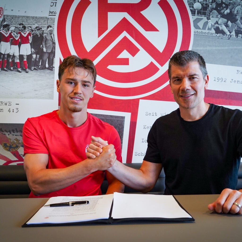 bmg_edits's tweet photo. Der Abgang von Noah Pesch zu Rot-Weiss Essen ist nun offiziell. Alles Gute, Noah🐎 https://t.co/FPzQhCJ6hG