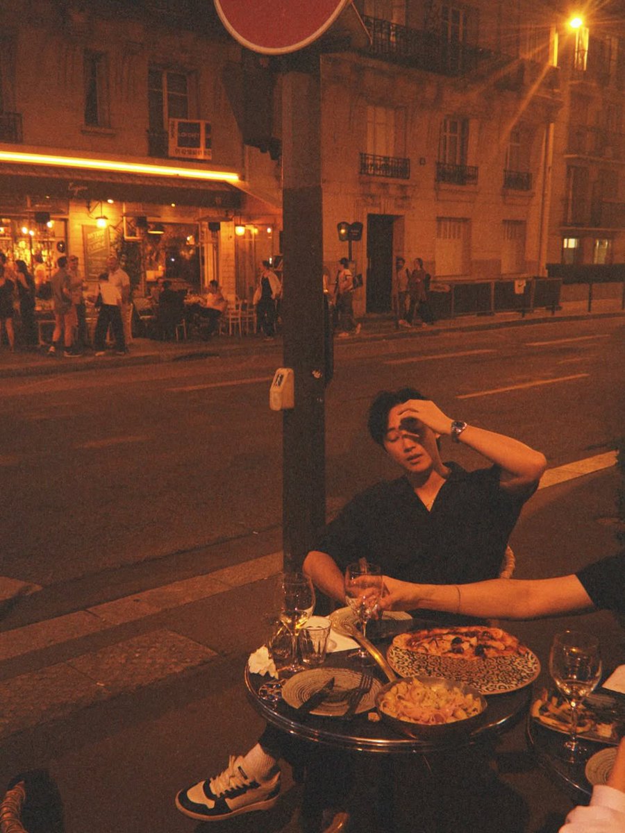 jinyoungzip's tweet photo. #진영 인스타그램

Paris https://t.co/AkxEHcf7v1