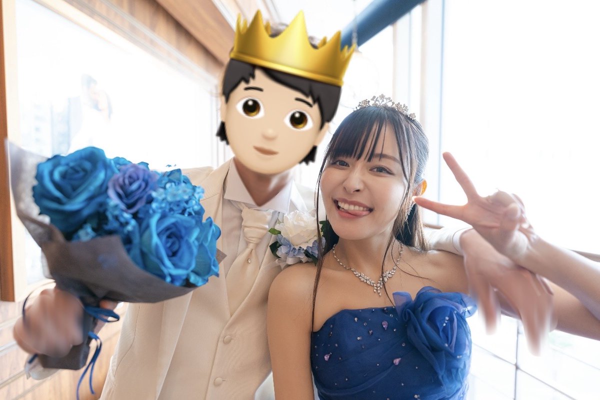 ytranking's tweet photo. YouTuber「歩乃華」が結婚を報告
2年前に振られた相手と復縁

▼記事
https://t.co/tpza0vgri8

お相手とは別れと復縁を繰り返しており、2年前には「30歳で彼に振られました」と涙で報告していた

昨年10月に復縁を報告、1月7日の32歳の誕生日にプロポーズされたといい、誕生日を逆にした7月1日に婚姻届を提出したとのこと

動画内で、自身のお腹を見せて「太っているだけなので妊娠しておりません」と語る場面も