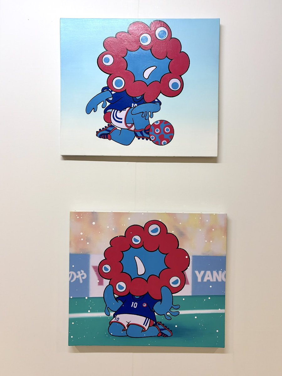SUGAR_cubeM2TKG's tweet photo. あべのハルカス・ウィング館9Fの奥でやってるミャクミャクアート展、めちゃくちゃ良いです。
どういう経緯でそうなるのか知らんけど、ここに飾られるくらい良いやつをいつか描けるようになりたいです。

個人的に好きな作品↓↓↓ https://t.co/jxBFUpKUS1
