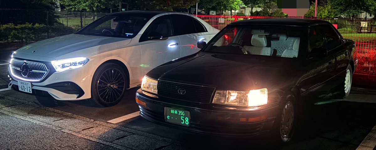 gooonchaaaaa's tweet photo. 新車と旧車 https://t.co/dS9mdlcglh