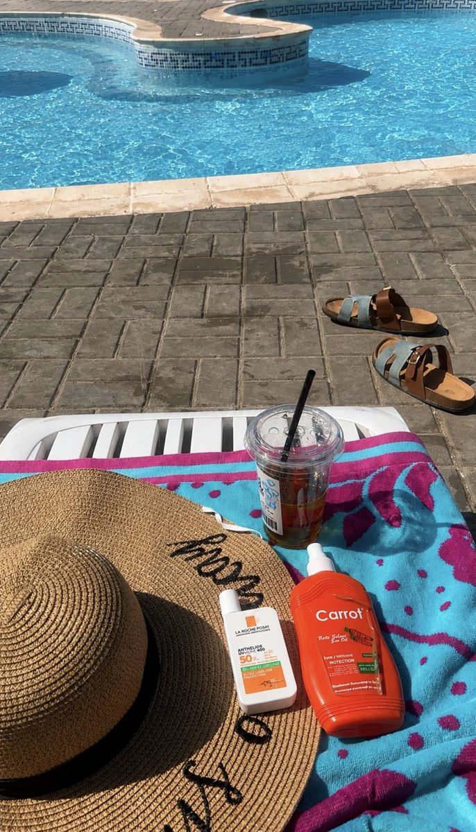 0iiog's tweet photo. Summer ⛱️☀️🌻🌊🐚 https://t.co/0WObFUuZj1