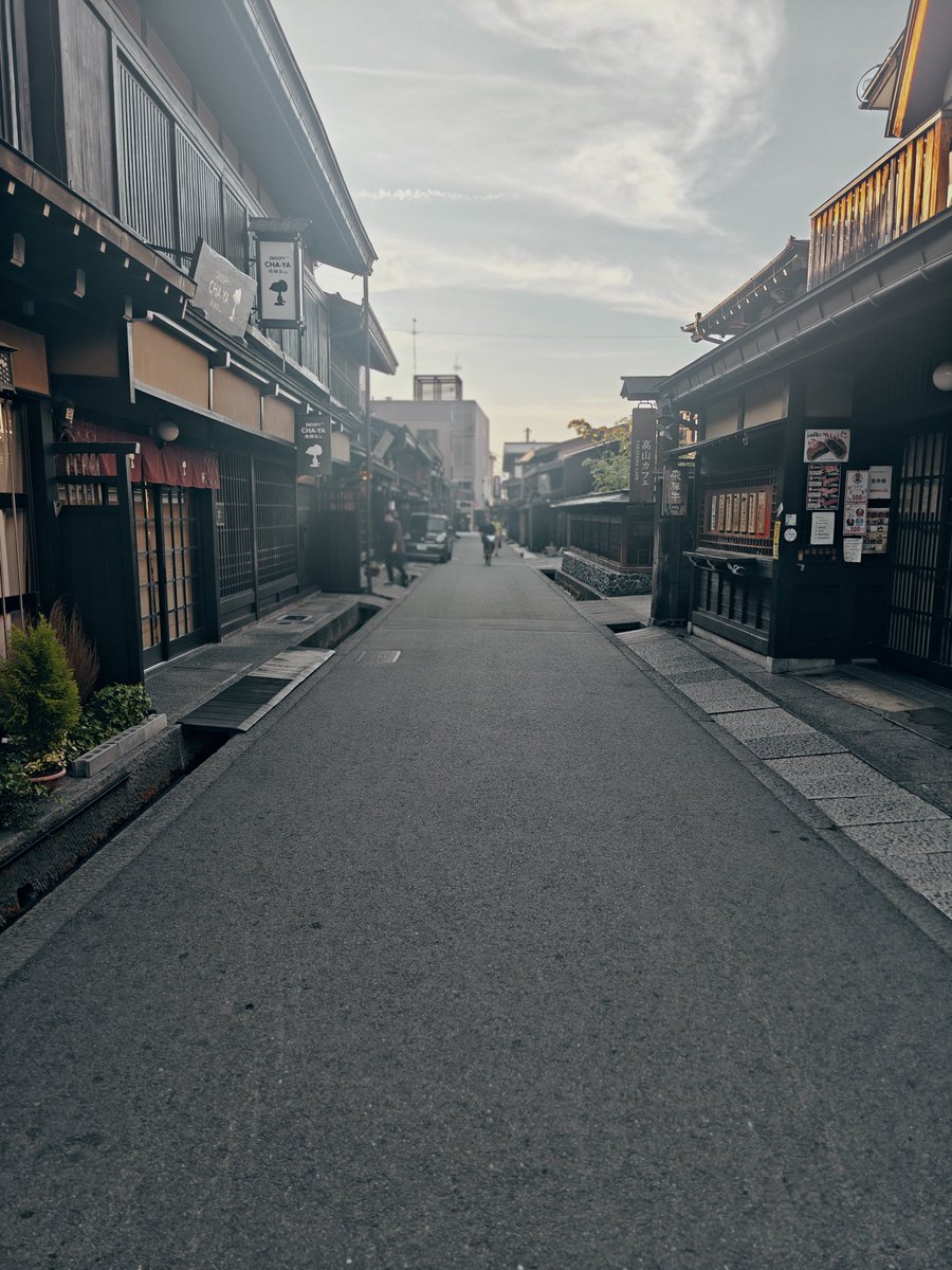 saekick0629's tweet photo. 飛騨高山の古い町並み
外人しかいねぇ https://t.co/XuHSROsgiF