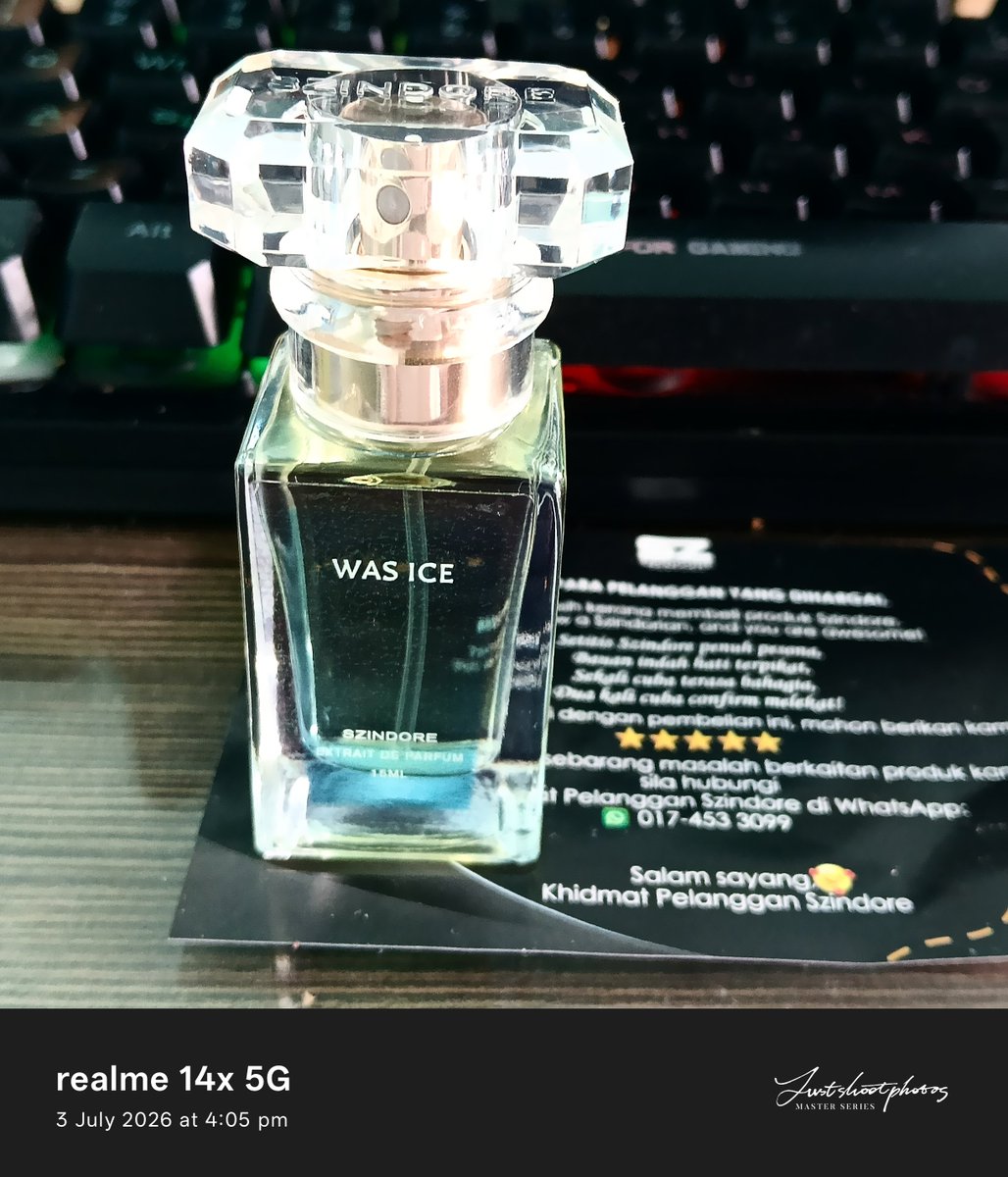 lukhmannian's tweet photo. Perfume Was Ice dari @Szindorehq, dupe kepada Hawas Ice Rasasi. Dipakai masa bertugas baca khutbah tadi. Bau buah, manis² dan citrusy, tak sangka bau dia wangi dan amat² kena dengan citarasa aku. https://t.co/nOM3fdGrqM