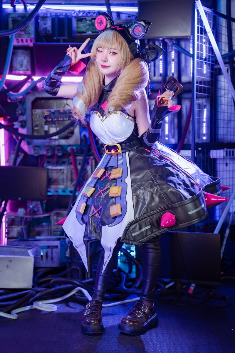 goldenspatula's tweet photo. We're obsessed with this beautiful Soul Fighter Gwen cosplay by @Lemonick56 ! You brought Gwen's playful charm to life perfectly. ✂️
Play Golden Spatula now — Up! Up! Win!
👉 https://t.co/EFvRUxcggq
#GoldenSpatula #GSNewSet #GoldenSpaceGods #Gwen https://t.co/AkndRPPjuW