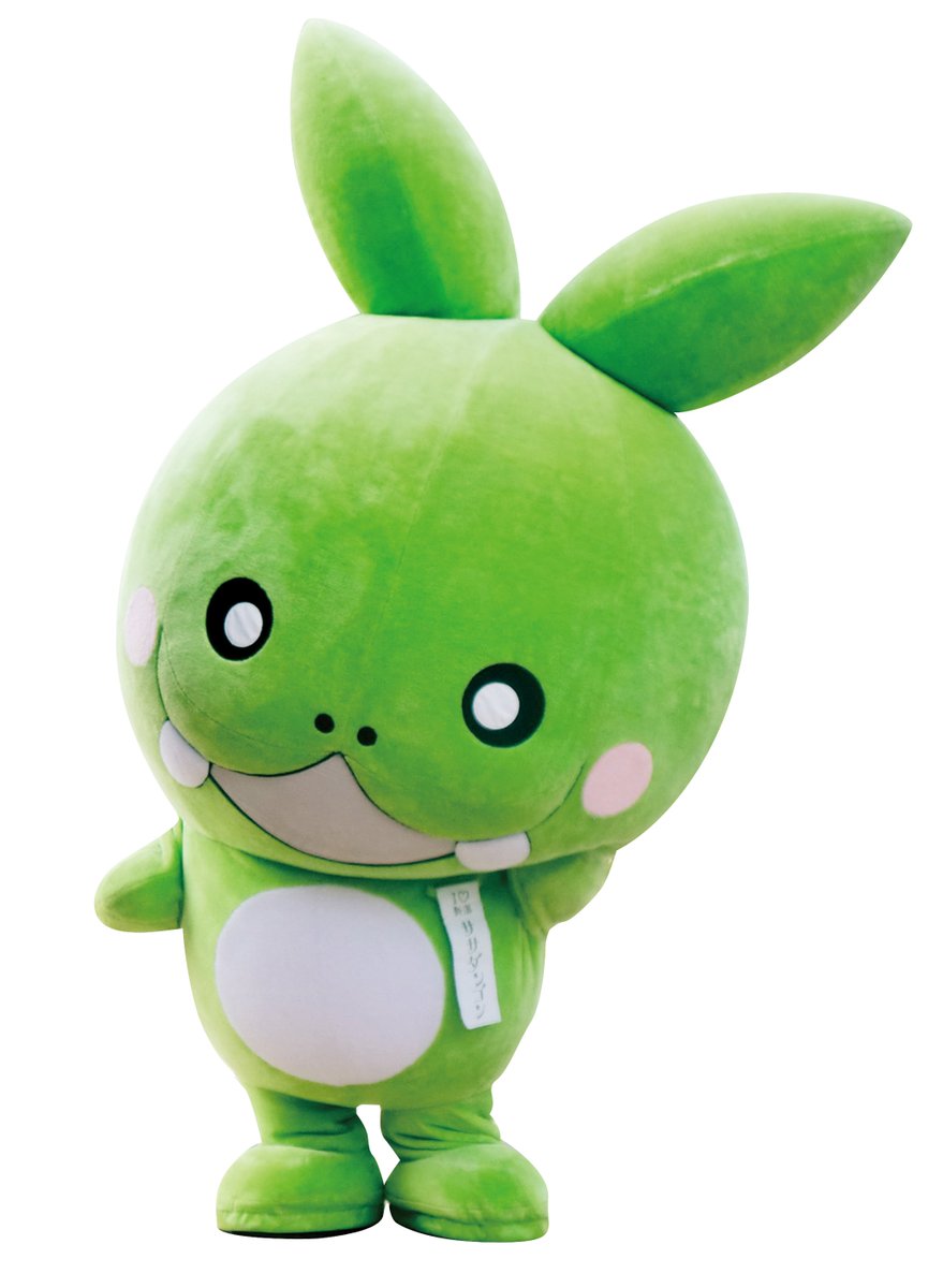 Charagp2026's tweet photo. 本日のエントリーキャラさん紹介は！

新潟県の非公式イメージキャラクター「ササダンゴン」！
新潟名物の笹だんごが神様の魔法で怪獣になった、デビューしてから16年目のキャラクターです。テンションが上がると特技の逆立ちを見せるこことも。趣味は合コンで、びいるとラーメンと日向坂46が好き。 https://t.co/vpoSI4qYC0