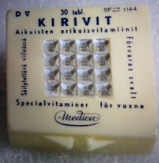 ApacheQQ's tweet photo. Onko tuttuja vitamiineja ? Mulle ei tuo Kirivit, kalanmaksaöljy ja jokin paskan makuinen rauta- vitamiinivalmiste..@somemuija #lapsuus #vitamiinit #pulla #oispapullaa #70s https://t.co/5tLf5CY0mJ
