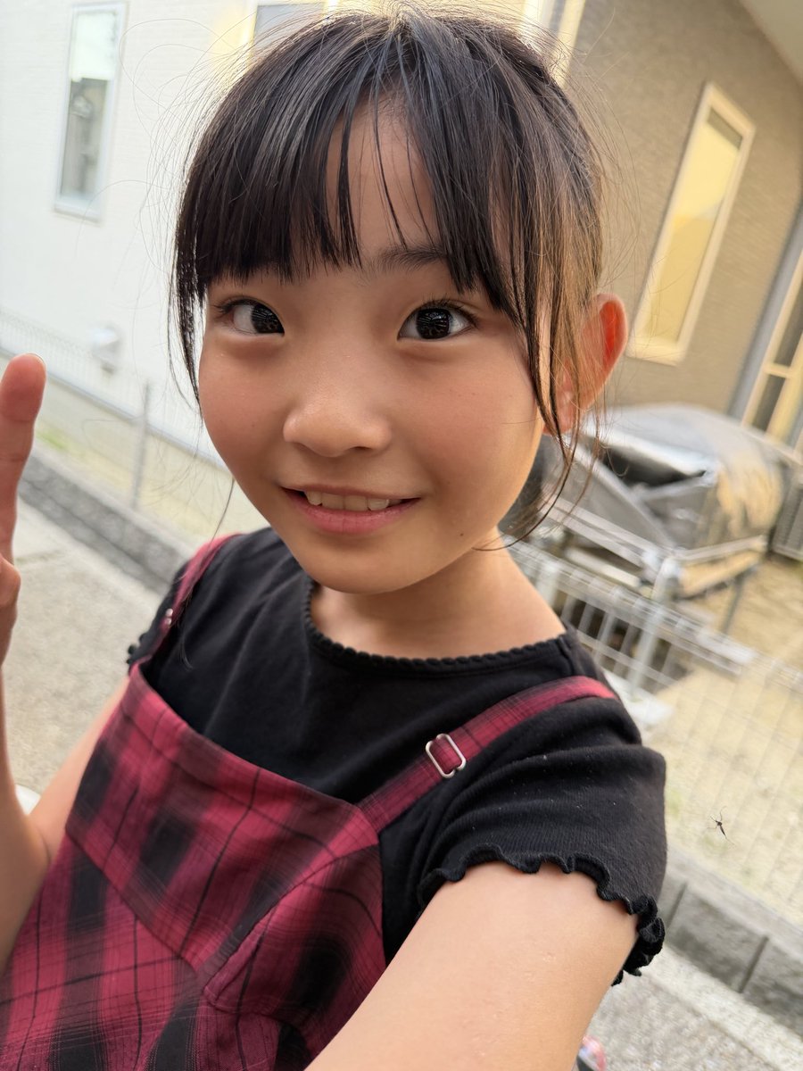 kure_315's tweet photo. 今日はめっちゃいい天気☀️✨
学校のプール気持ちよかったそーです☆
久しぶりの日常の何気ない1枚🤭
#小4
#暑い
#日常 https://t.co/Ot8YbumlP5