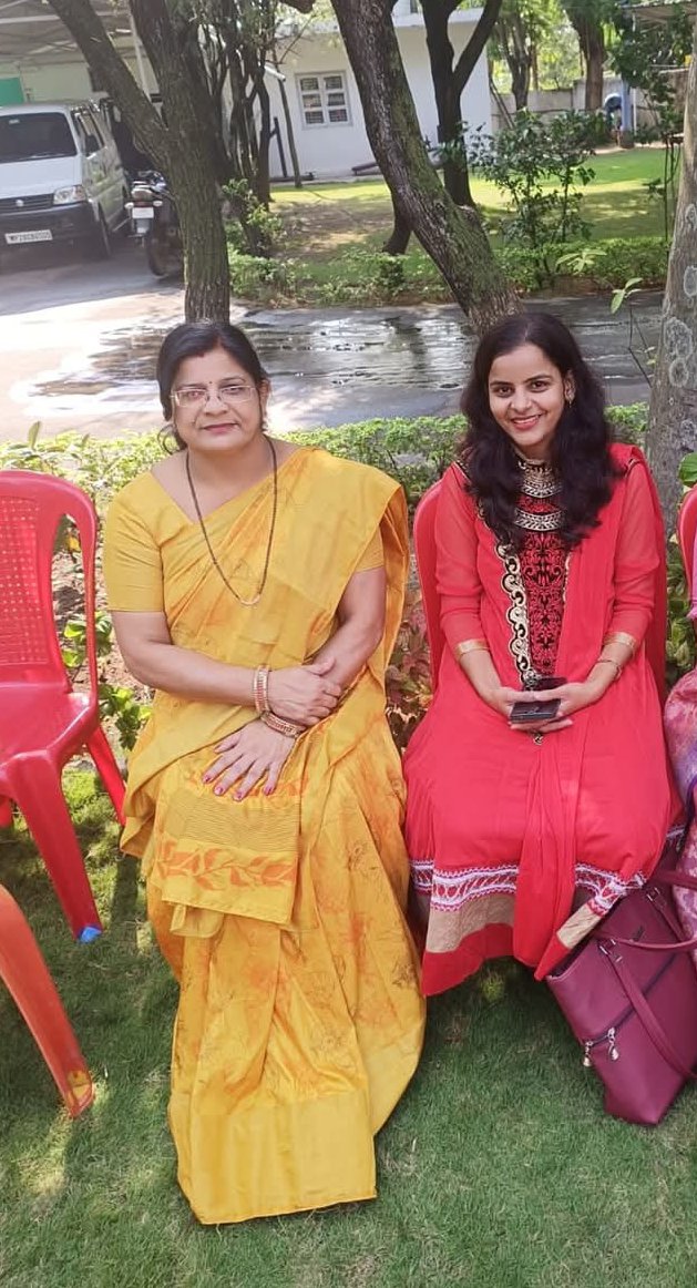 Nehapaliwal501's tweet photo. छिंदवाड़ा से कांग्रेस पार्टी के लिए निरंतर अपने मेहनत और लगन से तत्पर रहनेवाली हमारी बड़ी बहन संगीता ठाकुर दीदी को जन्मदिन की बहुत बहुत शुभकामनाएं 🎂 और ढेर सारी बधाईयां 🎁 https://t.co/xgLXDfUCLX