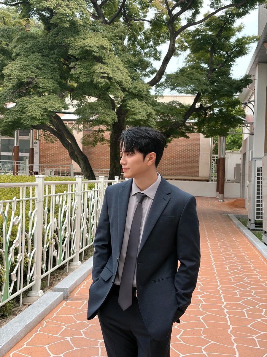 eat_t_'s tweet photo. 여자 회사에서 오늘 처음 활짝 웃음~ https://t.co/5uN3WO4Mha