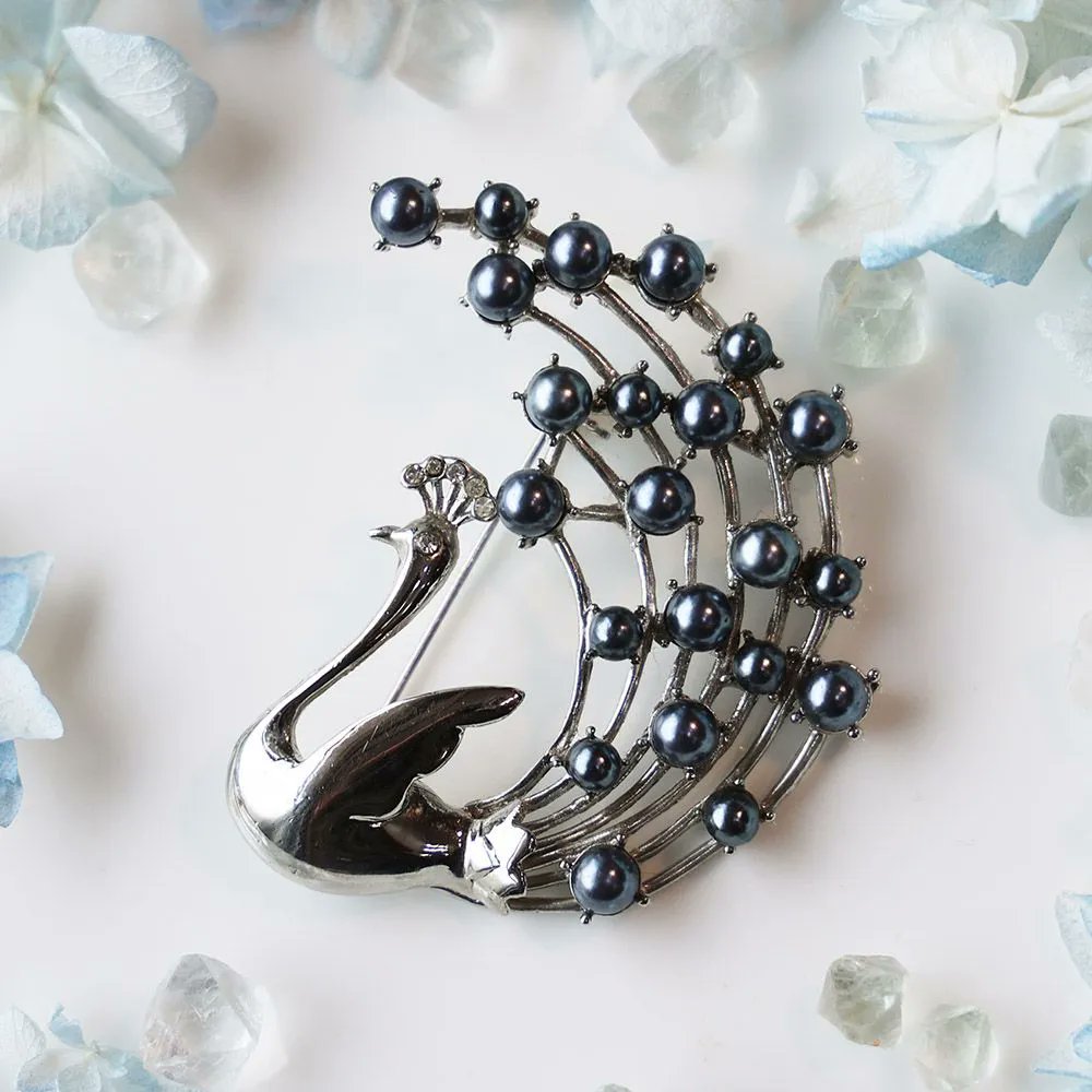 SWAROVSKI 孔雀 ブローチ ケース付