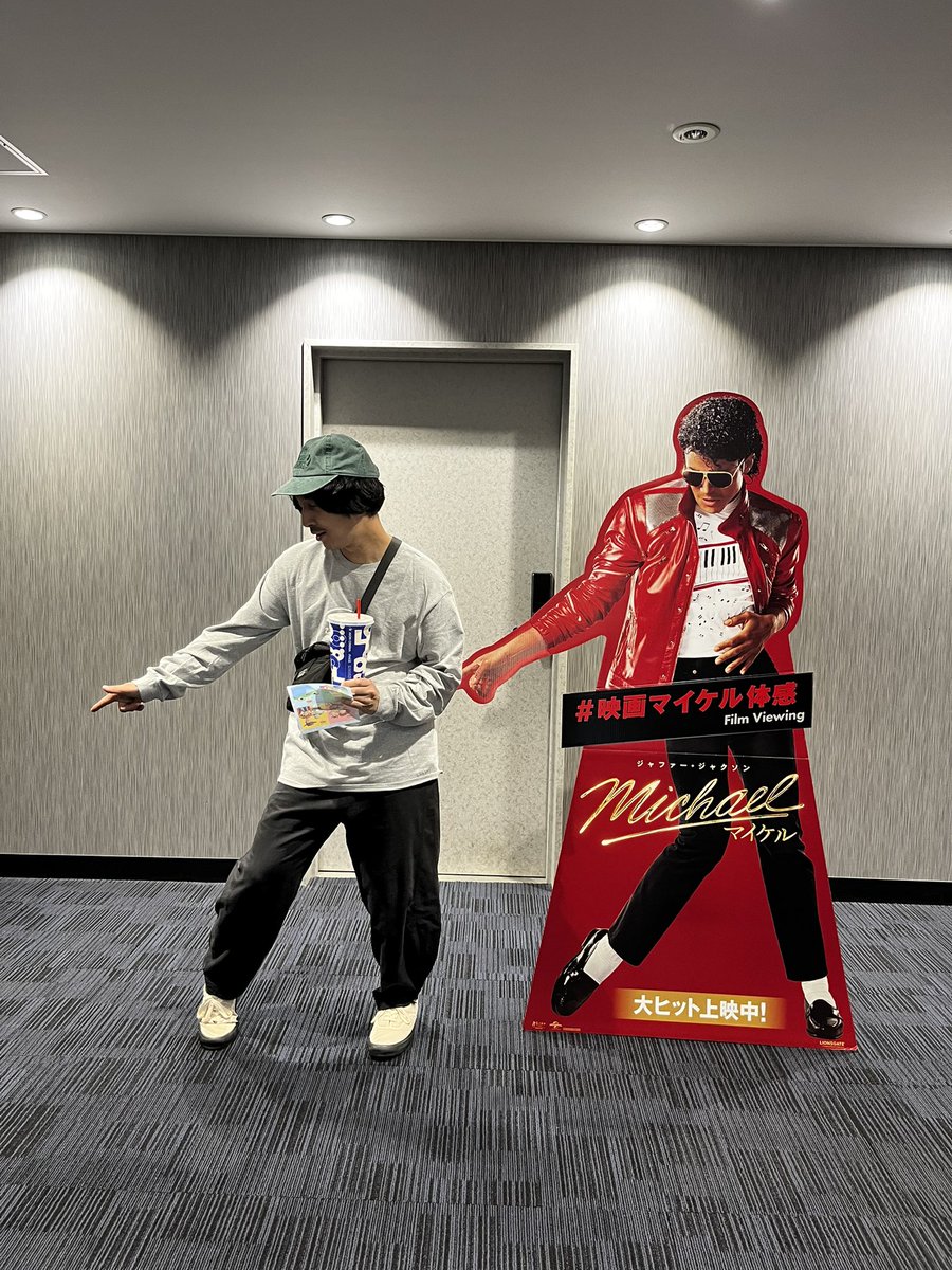 syoutyang's tweet photo. キレの差
足の長さ https://t.co/VHBBGpkexP