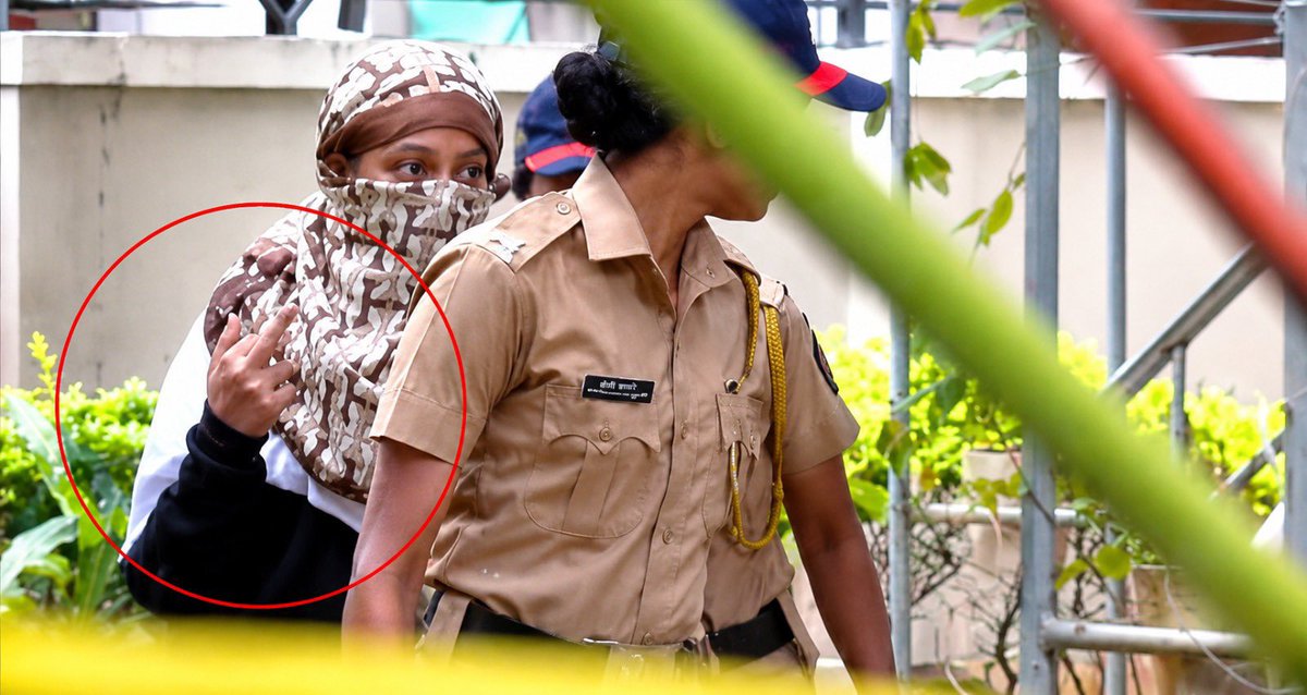 FltLtAnoopVerma's tweet photo. If this tweet reaches Chetan Choudhary & his family then I have a message for them

He should turn govt approver & give all electronics evidence & reality thread bear to police

Immediately & Urgently without any delay

Otherwise he will alone rot in the jail for life & this uncouth filthy overweight ugly woman Siya will walk out free soon

Time is running out so act