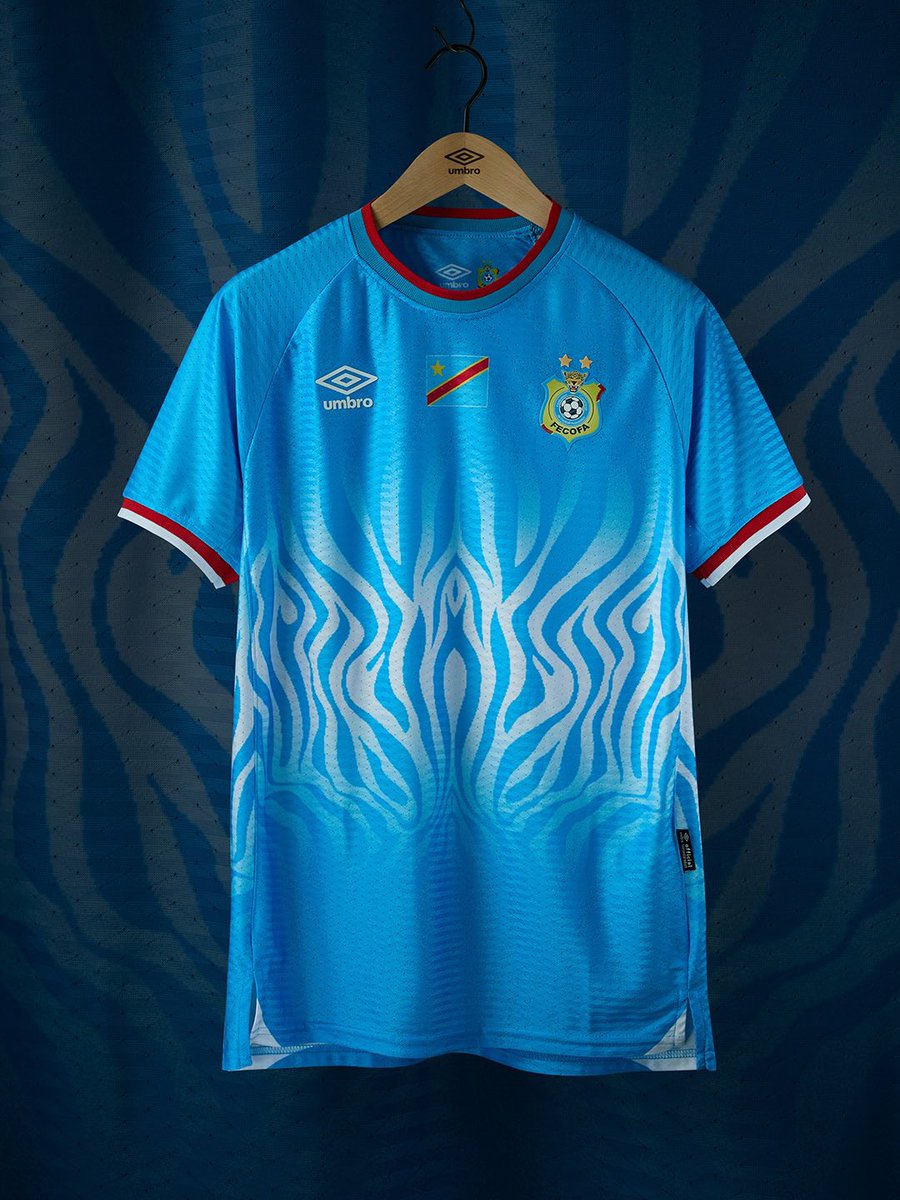 Lusuna_'s tweet photo. Je vous mens pas hein le maillot de la RDC c’est le plus beau maillot de ce mondial https://t.co/hXpsHIOPnP