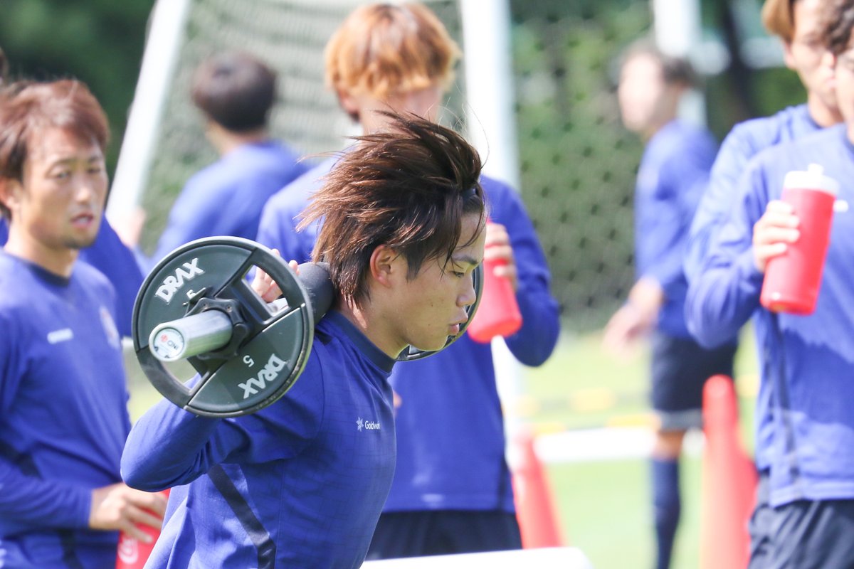 katallertoyama's tweet photo. ／
トレーニング写真📷
＼

オフ明けの午前練習は、サーキットトレーニングから！
今回は縄跳びなど、バラエティに富んだメニューも！
1年間戦い抜く体作りを進めます💪

#カターレ富山 https://t.co/XWMQnUlOSL