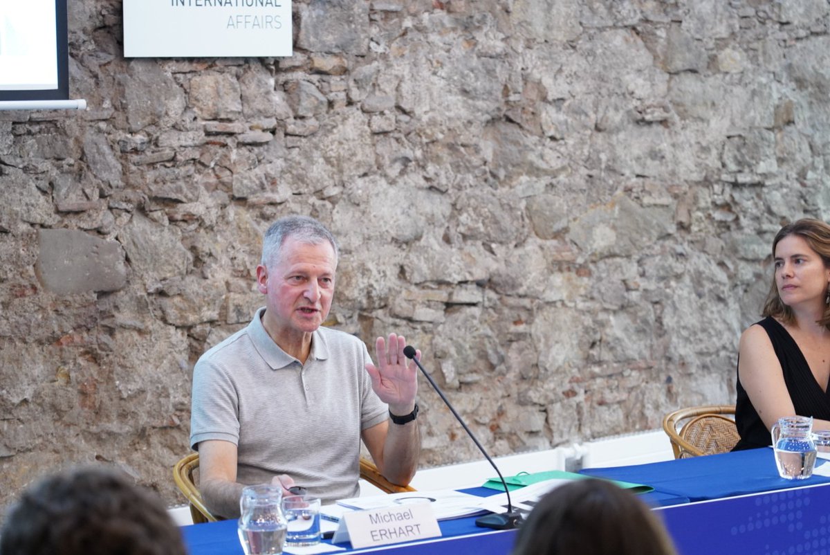 CidobBarcelona's tweet photo. @RihoTerras @anafuentesf Comença l'últim dia del VI Curs d’estiu Sofia Corradi sobre la Unió Europea, dedicat al nou Marc Financer Plurianual i els recursos europeus, amb una ponència inicial a càrrec de Michael Erhart, director del Central Financial Service a @EU_Budget de la Comissió Europea https://t.co/b6zMr7diQi