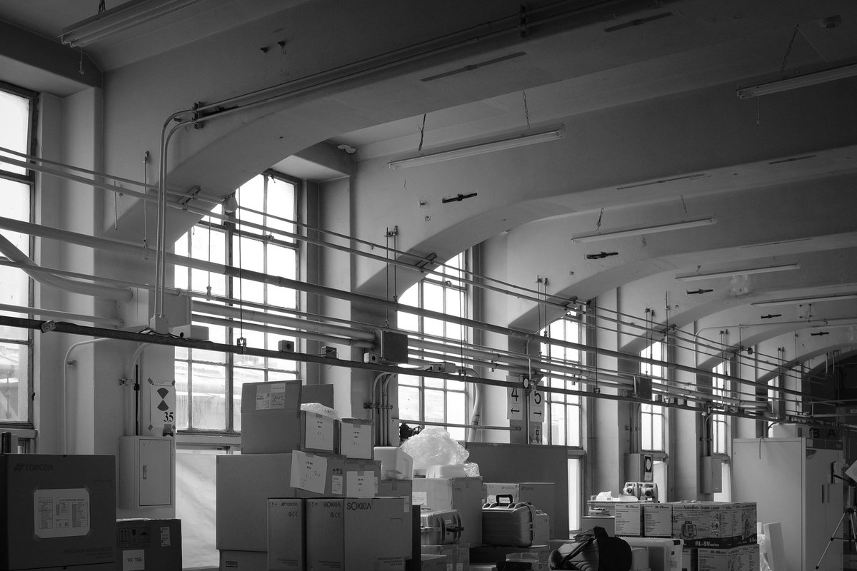 TKArchitect's tweet photo. そこに積み重ねられてきた活動や文化を未来へつないでいくことでもあります。
生産活動、工事、そして建物内での引越しが複雑に重なるなか、設計者や施工者だけでなく、
2 号館で過ごす多くの方々とともに歩んだプロジェクトとなりました。 https://t.co/Fy6nY0Bshz