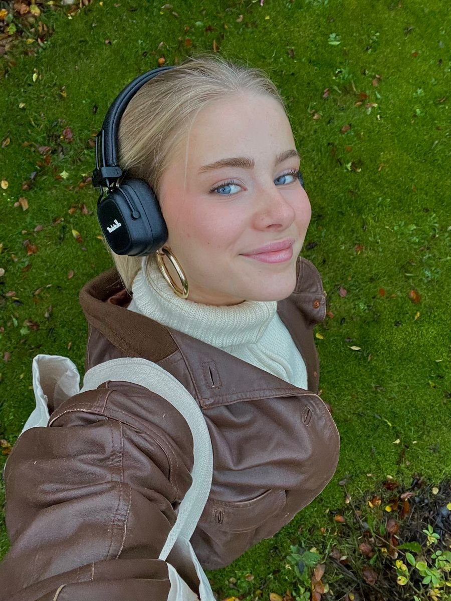 MaxxingDelusion's tweet photo. Protect Nordic blondes at all costs. https://t.co/Giv5fm0F45