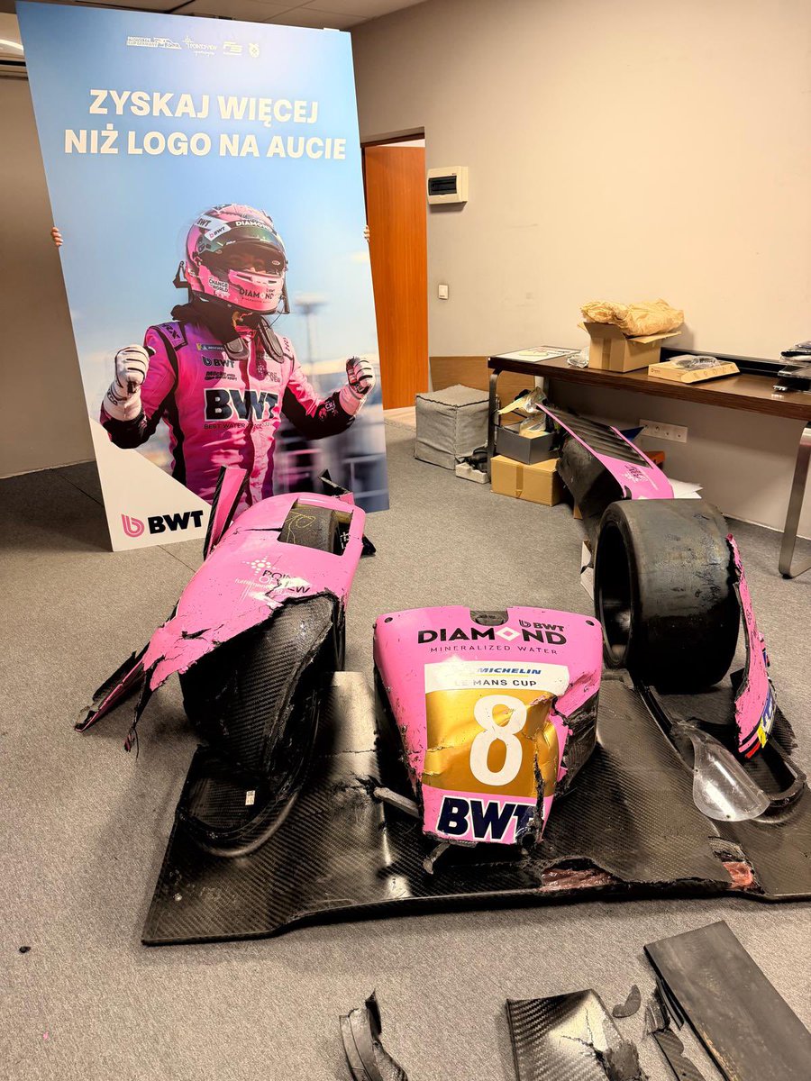 MaksAngelard's tweet photo. 1/4 samochodu już w sumie mamy, ale #ZbieramNaResztę 😜

#F1pl #elevenF1 https://t.co/9GvD6C52Wm