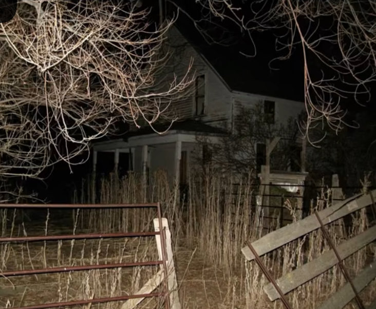 beanslyz's tweet photo. Paranormal olaylara ilgisi olan Deniz,bu durumlar hakkında haber yapan bir şirkete görüşmeye gider. Ancak habersiz olduğu şey şirket sahibi ve müdürü olan Teoman’ın bu olayların ana öznesi olmasıdır.. https://t.co/RkcyYXHdLi