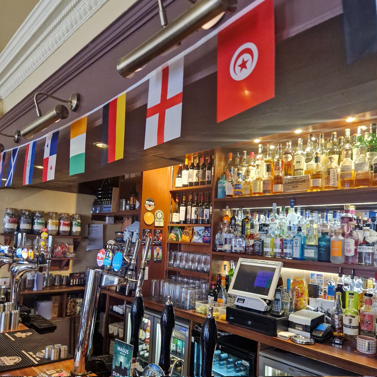 cambridgebar20's tweet photo. Wimbledon (12:00), John Deere Classic (13:00), Australia v Egypt (19:00) & Argentina v Cape Verde (23:00) today! #Wimbledon #PGA #FIFAWorldCup https://t.co/BvlbrAmwHo